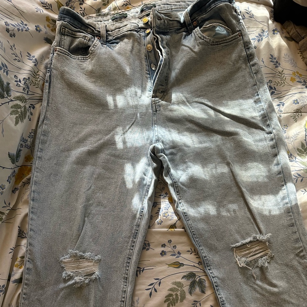 Women’s gently or never worn jeans